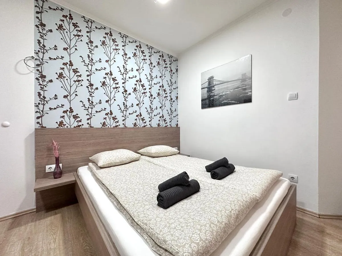 Central Seasons Design Apartments Budapest